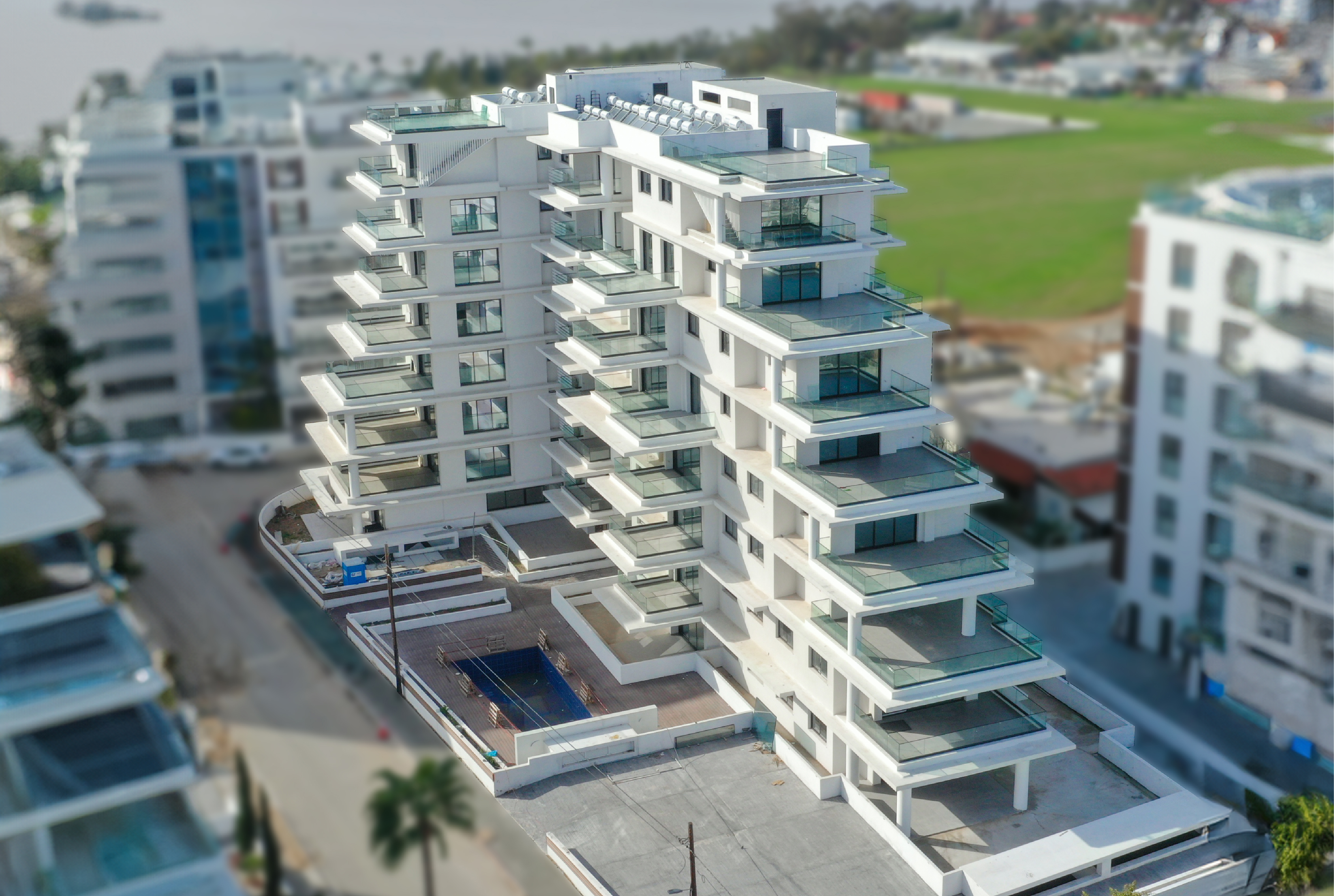 PLUS 21 ROY TERRACES — view 2