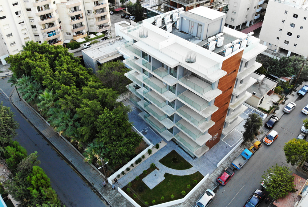 Plus 4 Residence — view 1